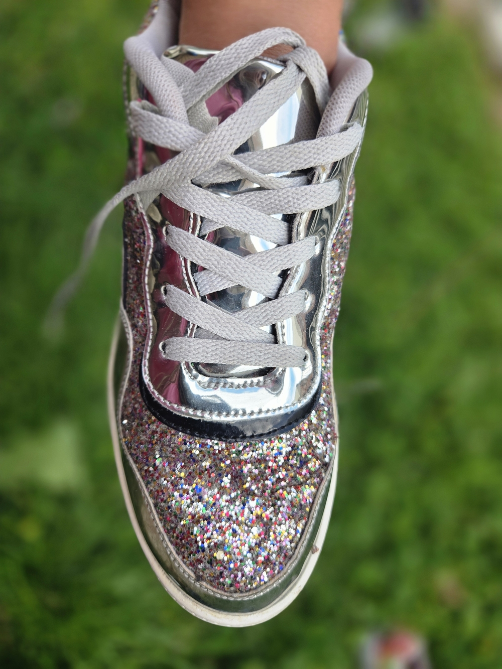 women's sneakers, size 9.5